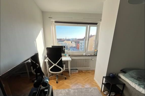 Möblerad etta i Eskilstuna nära uni